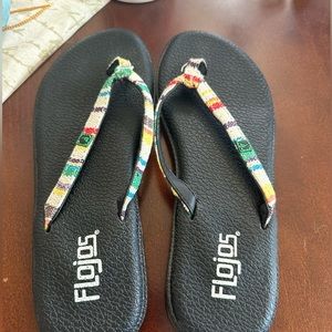 NWOT Flojos Size 7